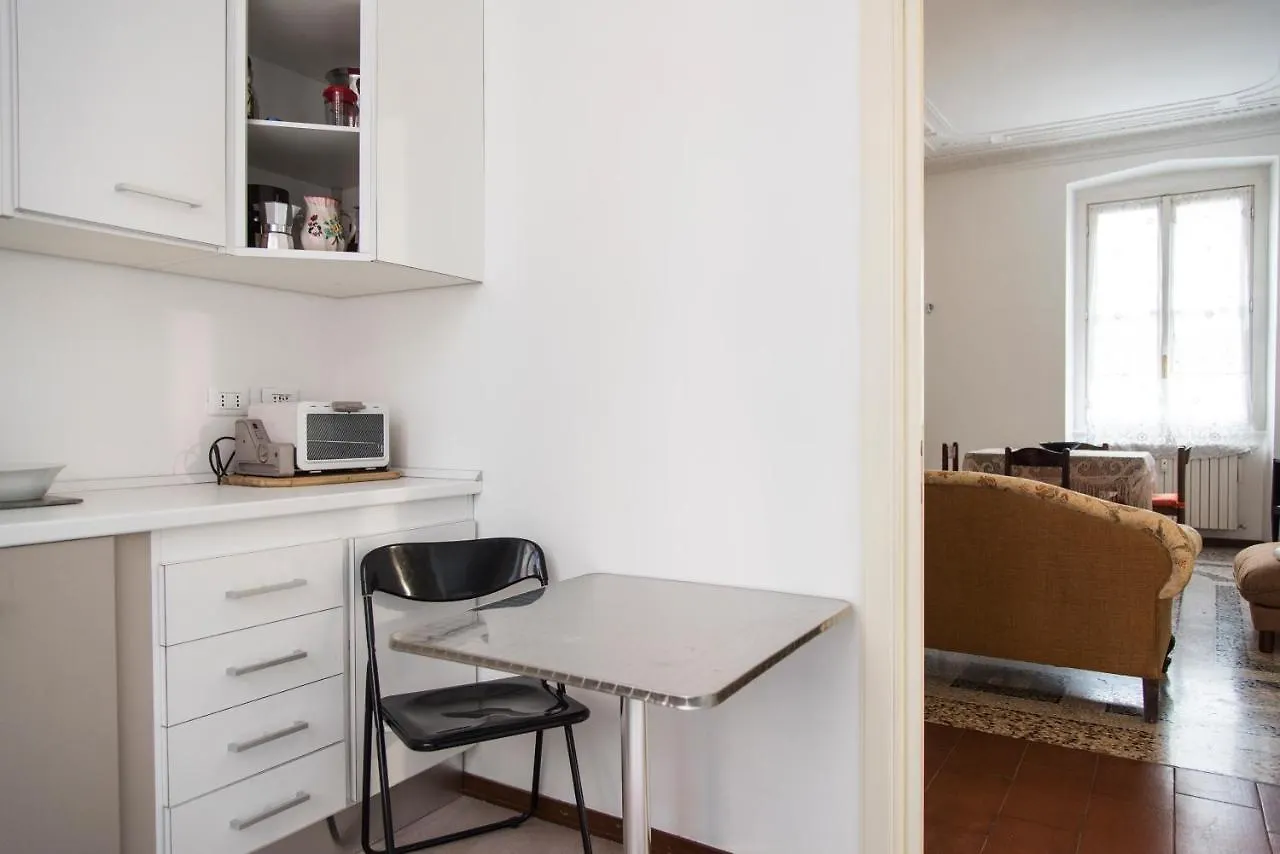 Brera District 2 Bedrooms -Youhosty Milan Italy