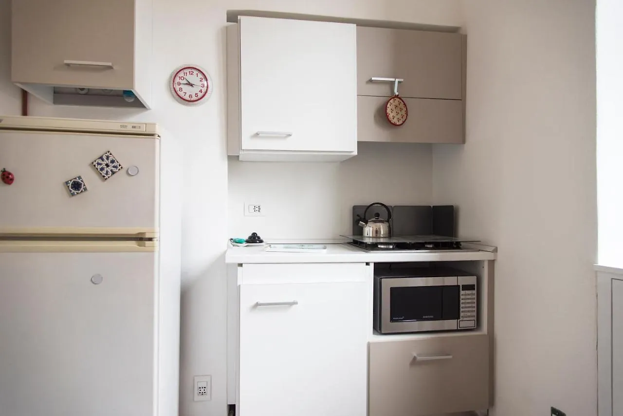 Apartment Brera District 2 Bedrooms -Youhosty Milan