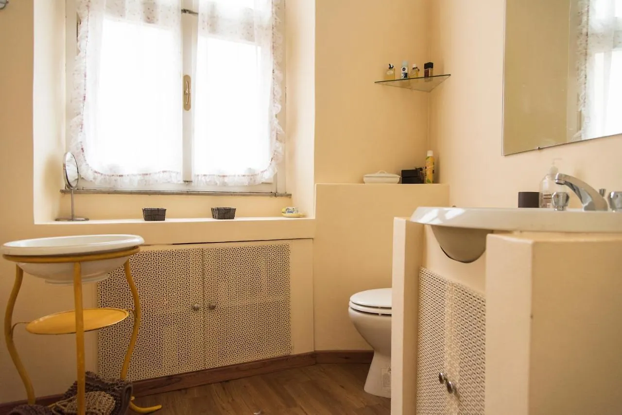 Brera District 2 Bedrooms -Youhosty Milan 0*,  Italy