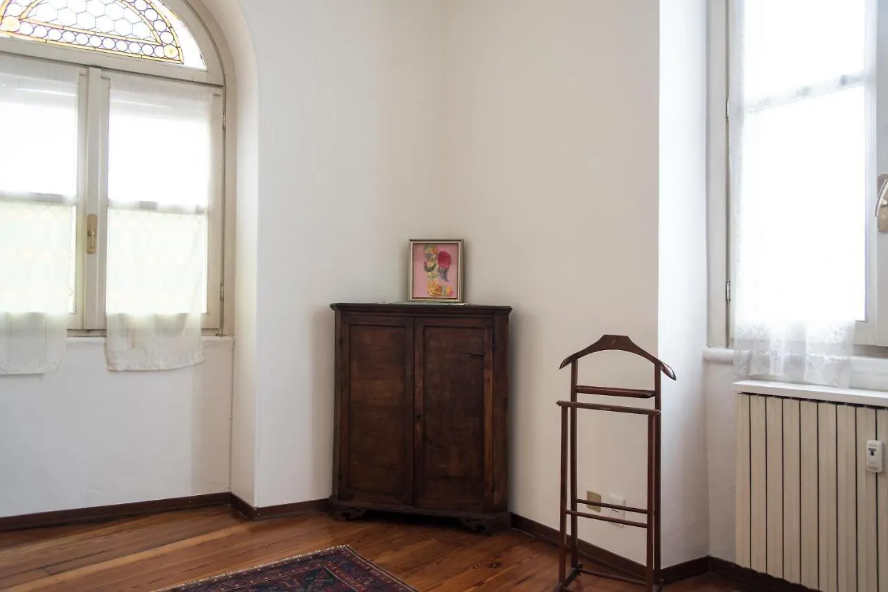 Apartment Brera District 2 Bedrooms -Youhosty Milan