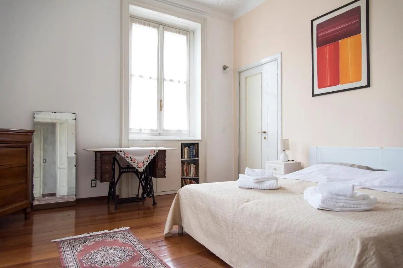 Brera District 2 Bedrooms -Youhosty Milan